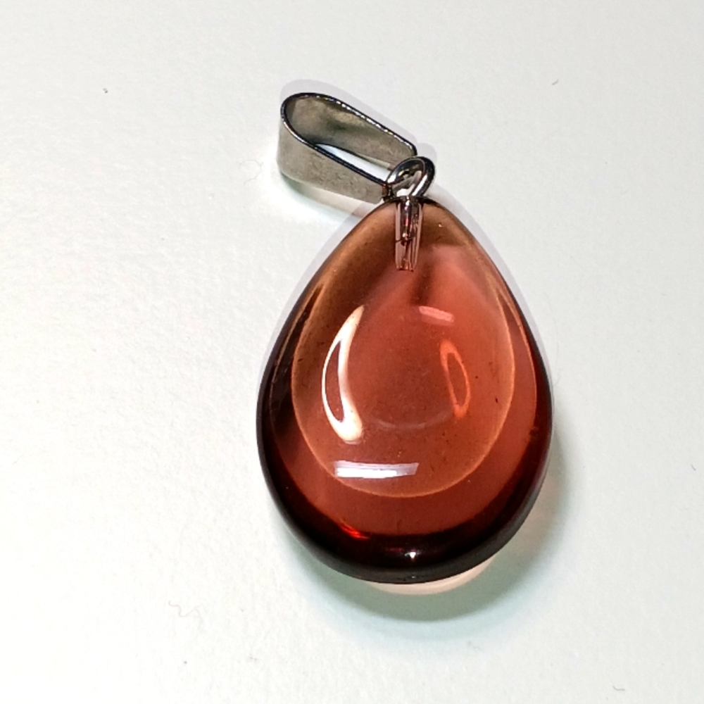 Outus Stone Pendant